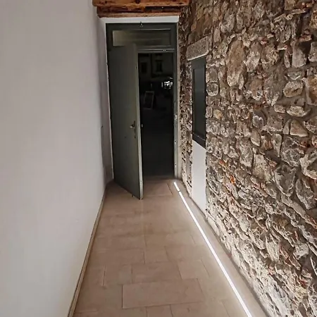 L'angolo Di Filippo Ii Piano *