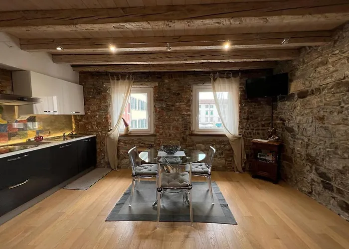 Apartman L'angolo Di Filippo Ii Piano