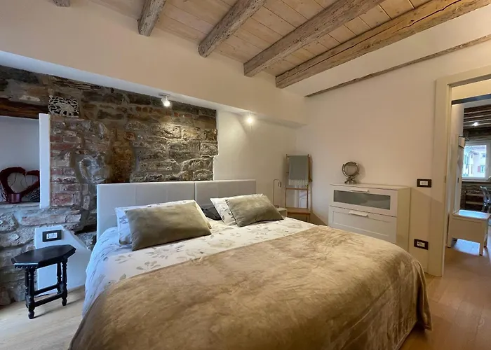 Apartman L'angolo Di Filippo Ii Piano