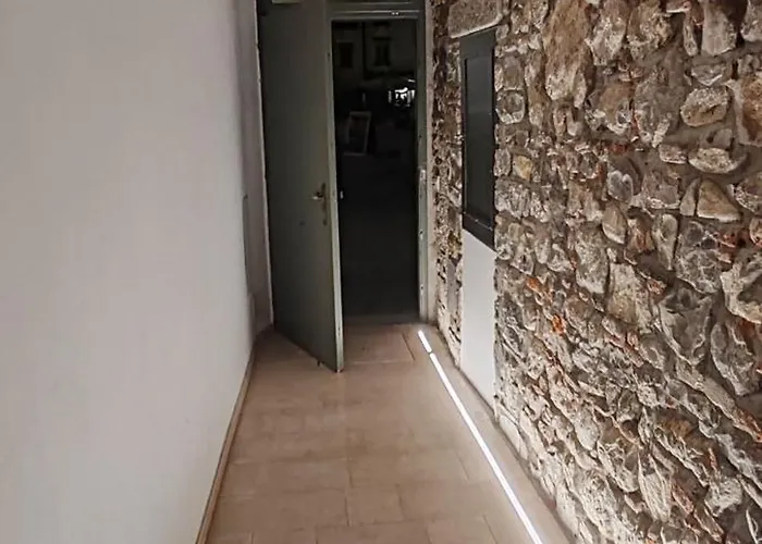 L'angolo Di Filippo Ii Piano *